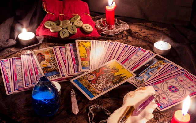 Các chức năng cần biết khi chơi bài Tarot